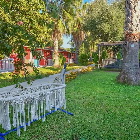 Hotel Random By Lookbookholiday