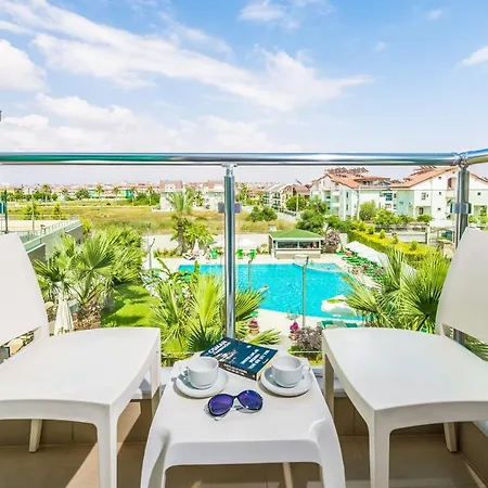 Hotel Random By Lookbookholiday