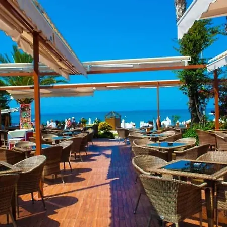 Hotel Random By Lookbookholiday