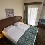Szálloda Random By Lookbookholiday 4*