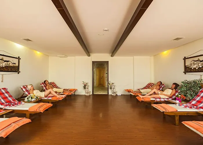 Random By Lookbookholiday