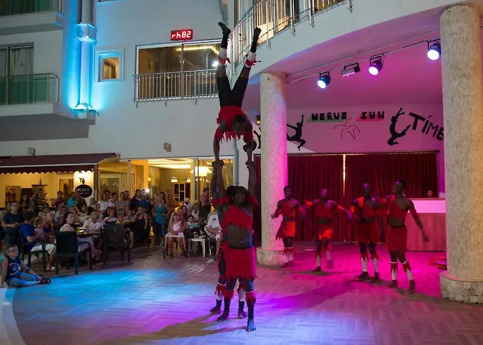 Hotel Random By Lookbookholiday Side